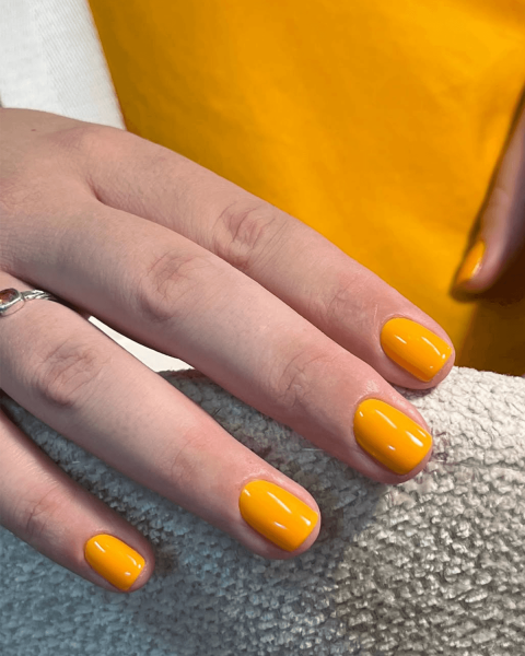 Marigold nails